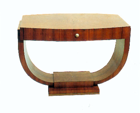 TABLE DE SALON, Christian Krass, 1940 Placage de citronnier, filet et boutons de tiroir en ivoire H. : 53 cm, L. : 79 cm, P. : 47 cm